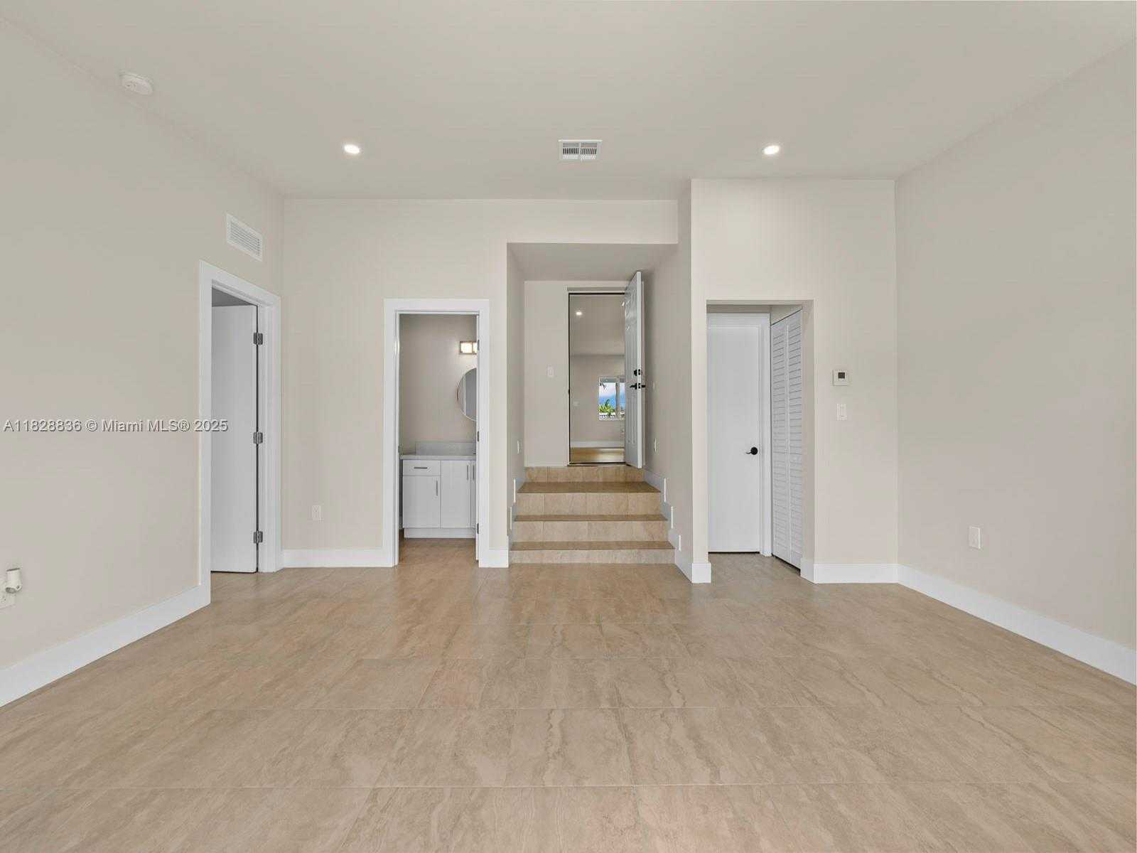 Small Image of 3455 EAST 1ST CT, Hialeah Number 16