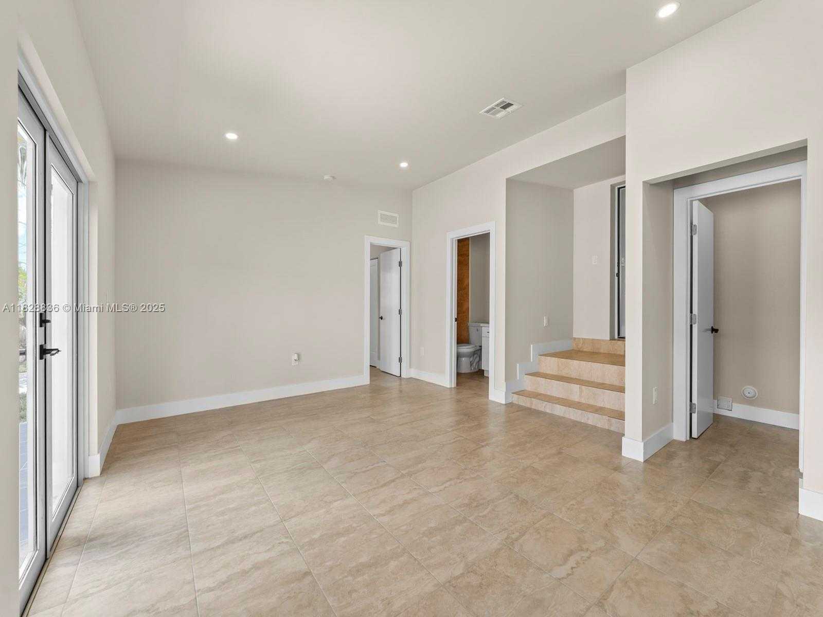 Small Image of 3455 EAST 1ST CT, Hialeah Number 18