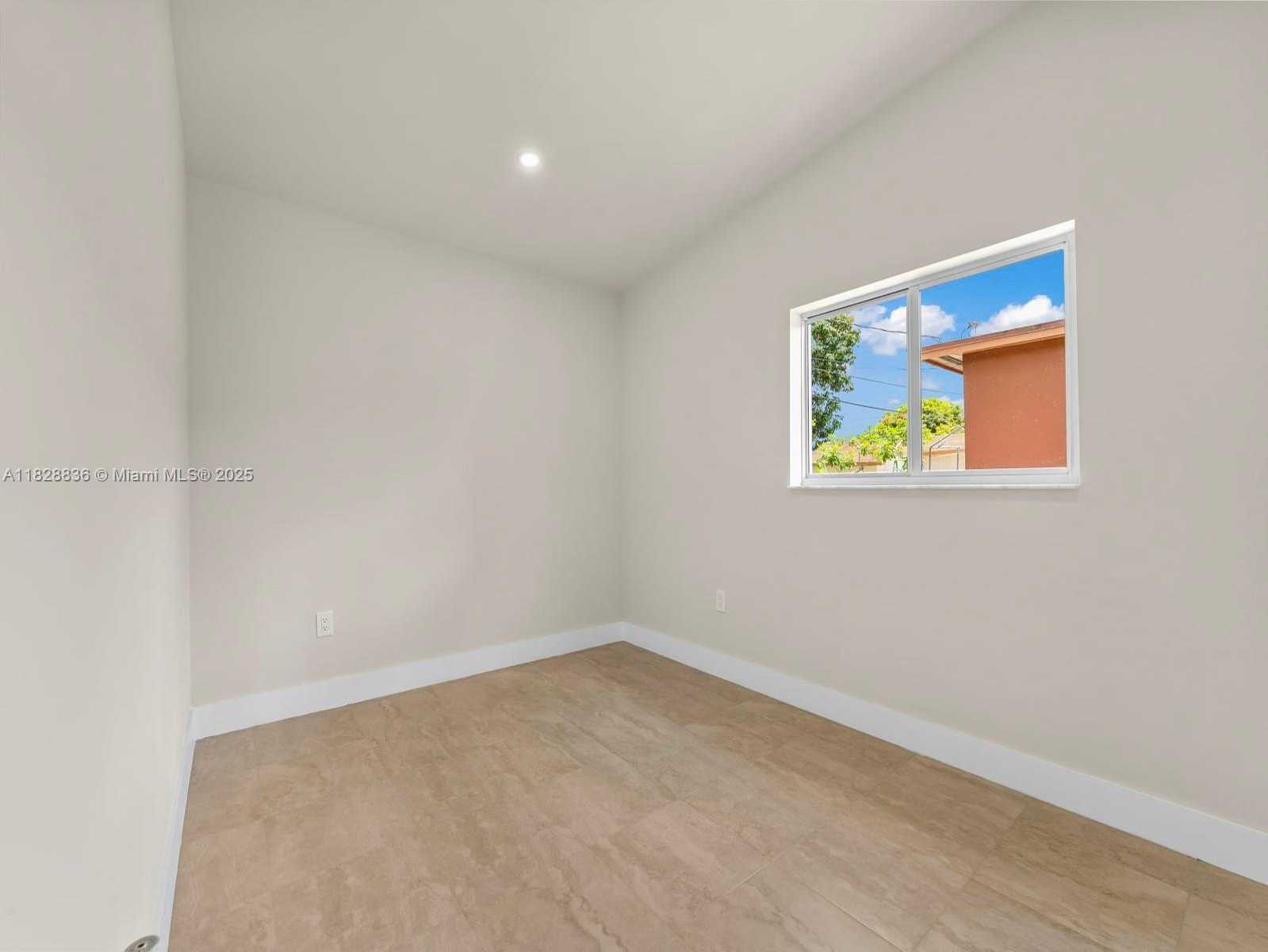 Small Image of 3455 EAST 1ST CT, Hialeah Number 21