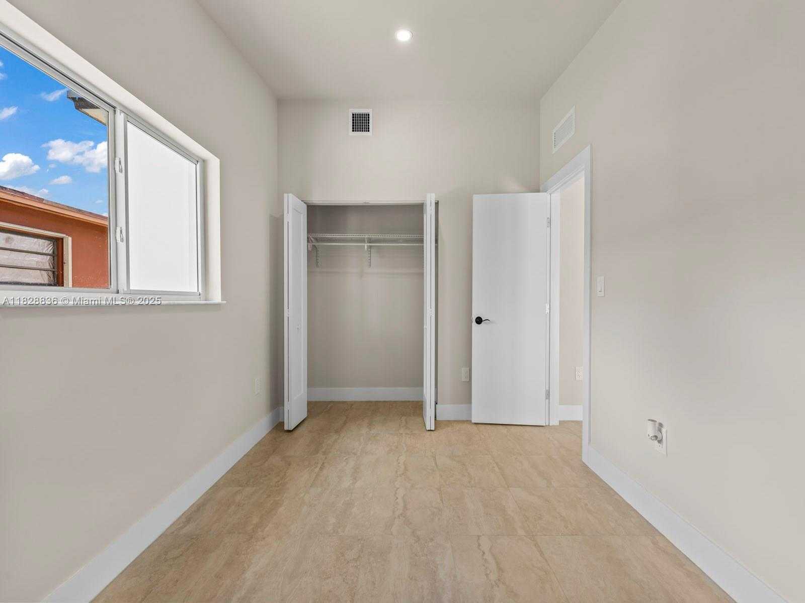 Small Image of 3455 EAST 1ST CT, Hialeah Number 23