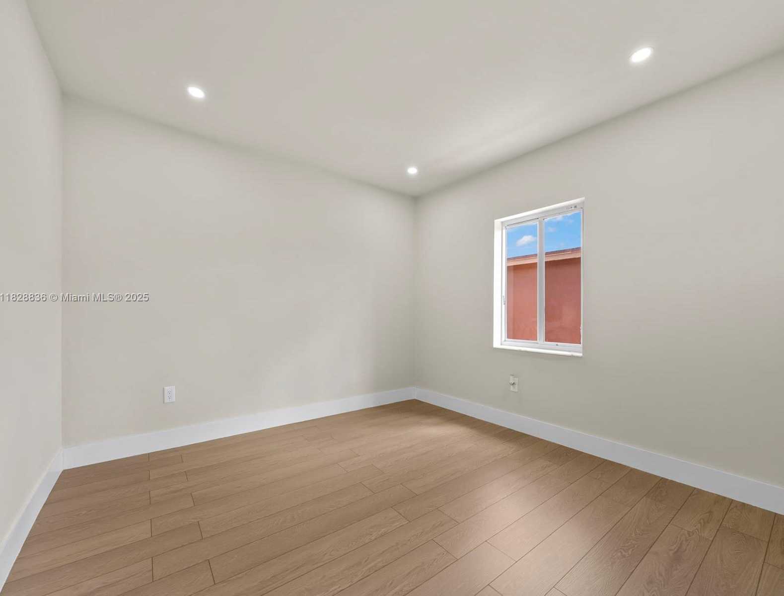 Small Image of 3455 EAST 1ST CT, Hialeah Number 24