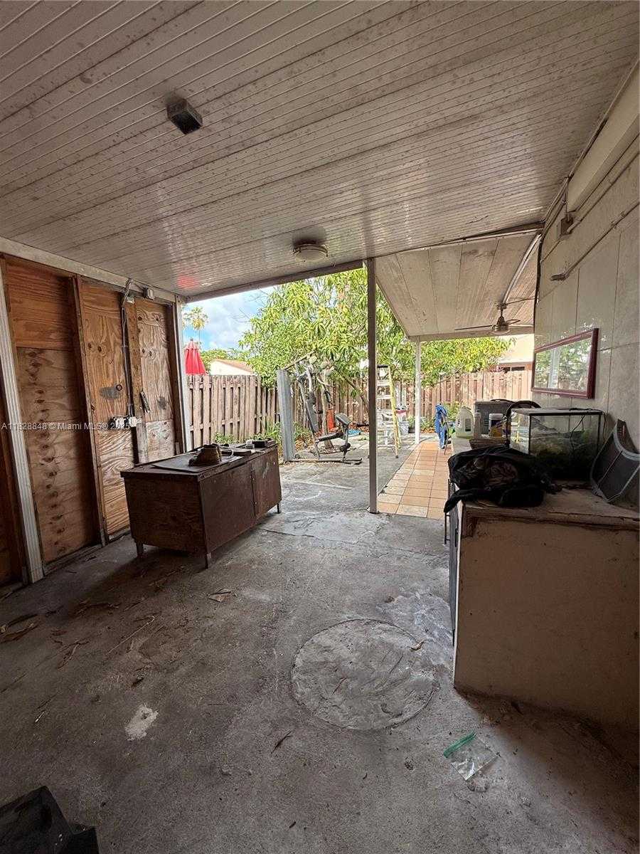 Small Image of 19926 NORTH WEST 67TH PL, Hialeah Number 18