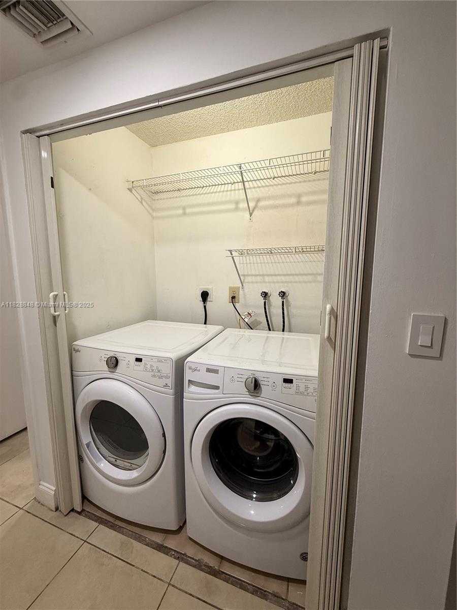 Small Image of 19926 NORTH WEST 67TH PL, Hialeah Number 7