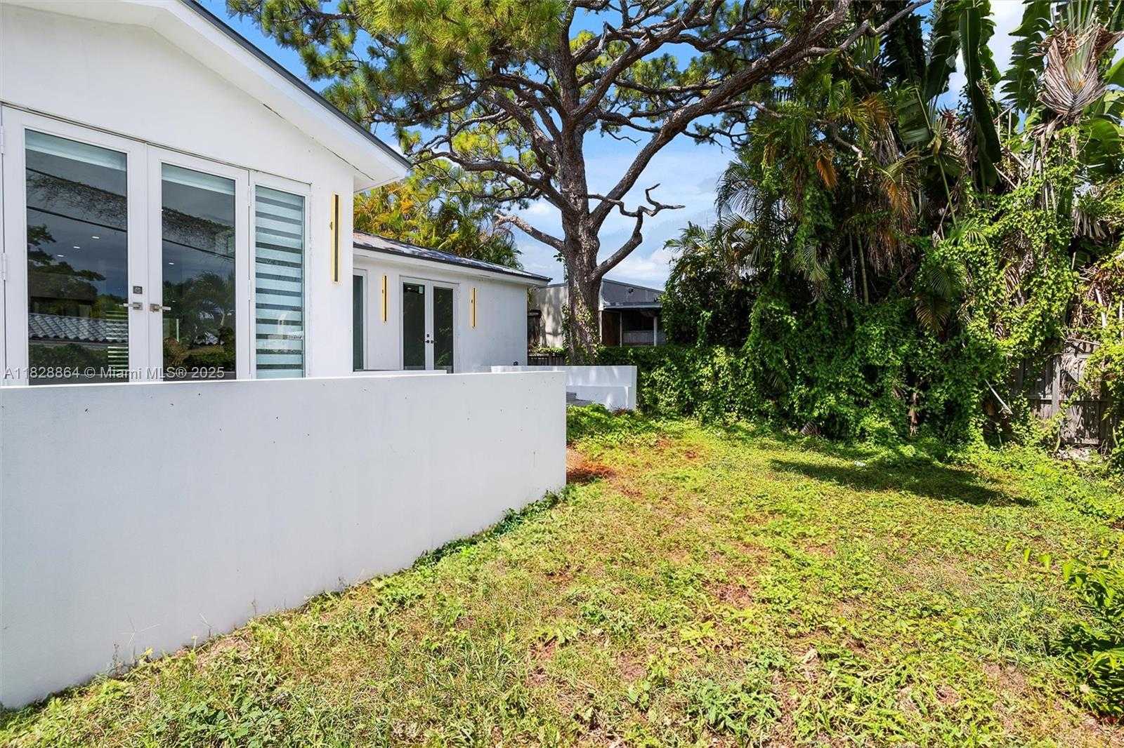 Small Image of 1508 SOUTH WEST 15TH ST, Miami Number 28