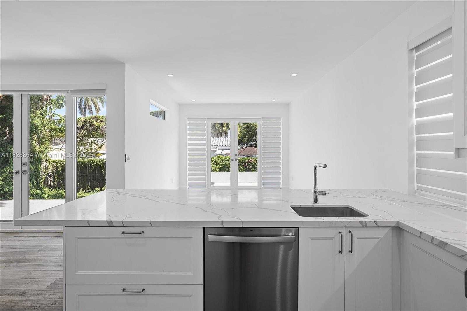 Small Image of 1508 SOUTH WEST 15TH ST, Miami Number 9