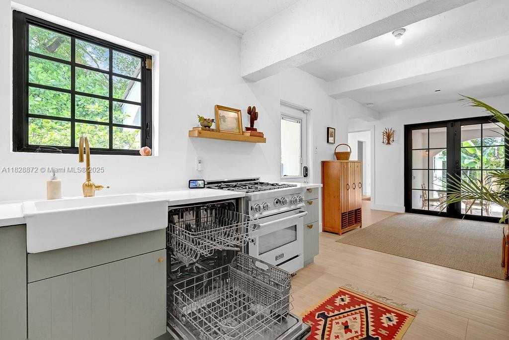 Small Image of 135 NORTH EAST 87TH ST, El Portal Number 16