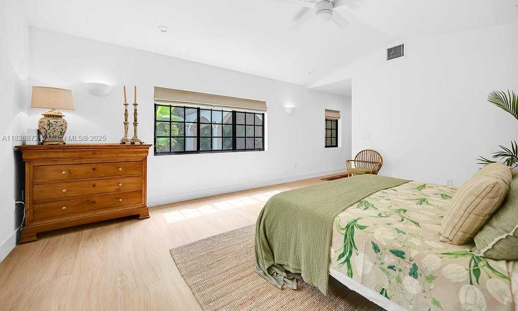 Small Image of 135 NORTH EAST 87TH ST, El Portal Number 24