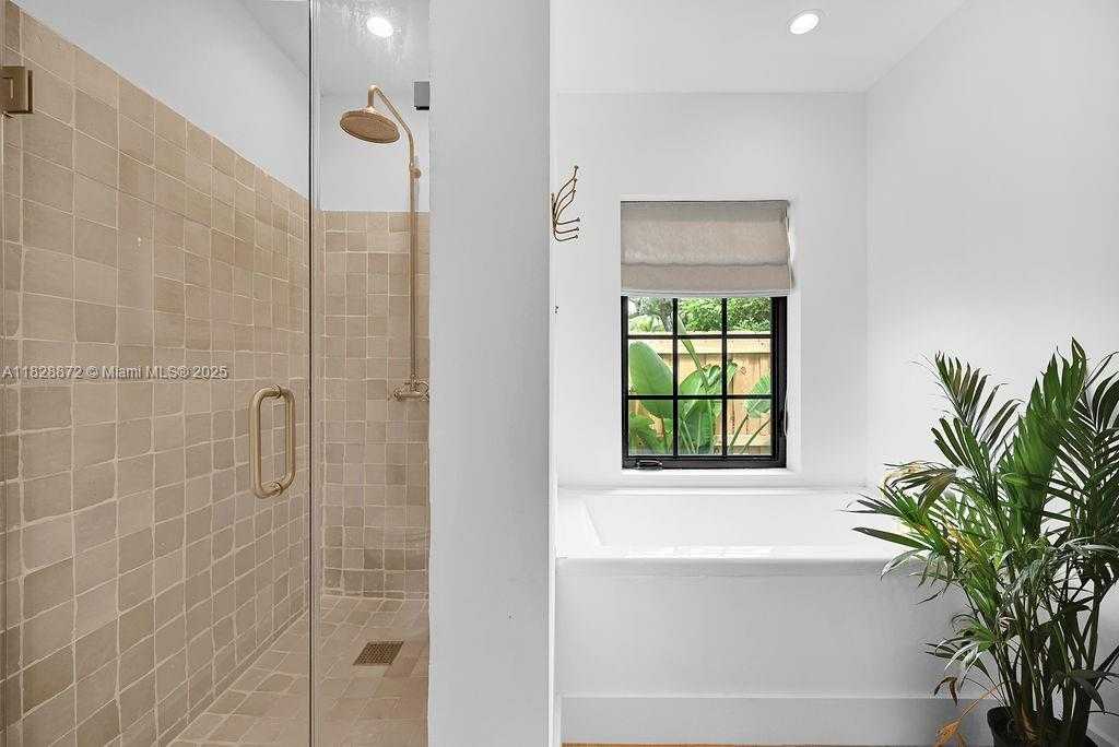 Small Image of 135 NORTH EAST 87TH ST, El Portal Number 29