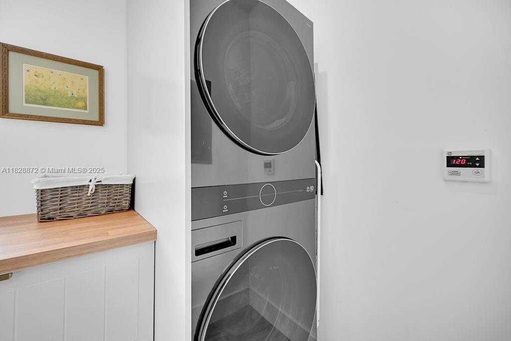 Small Image of 135 NORTH EAST 87TH ST, El Portal Number 41