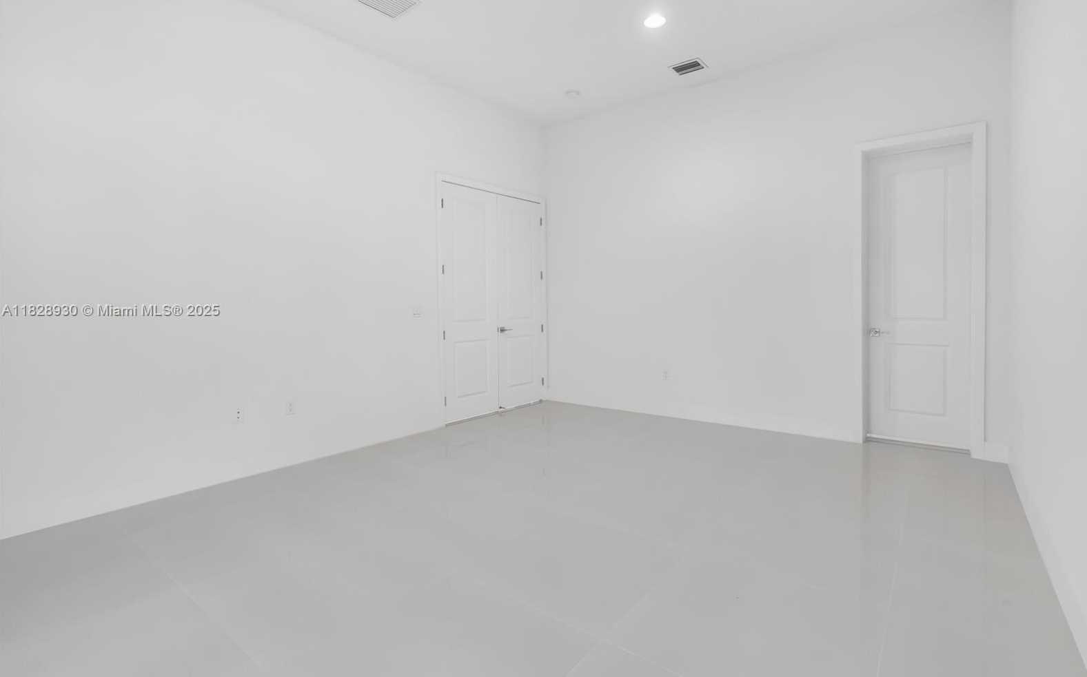 Small Image of 2210 SOUTH WEST 122ND TER, Davie Number 27