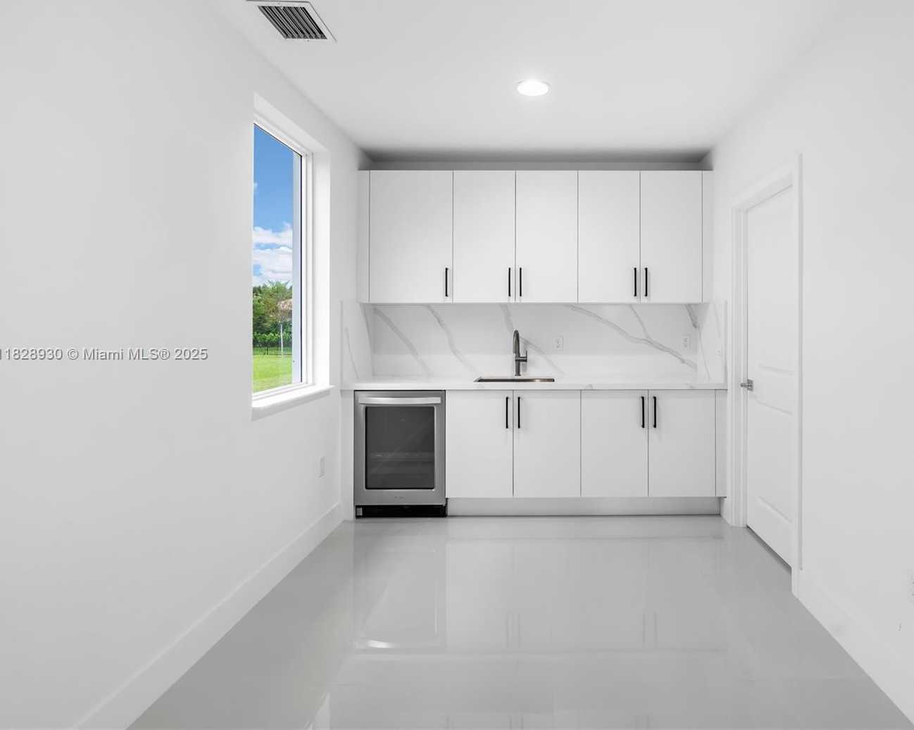 Small Image of 2210 SOUTH WEST 122ND TER, Davie Number 32