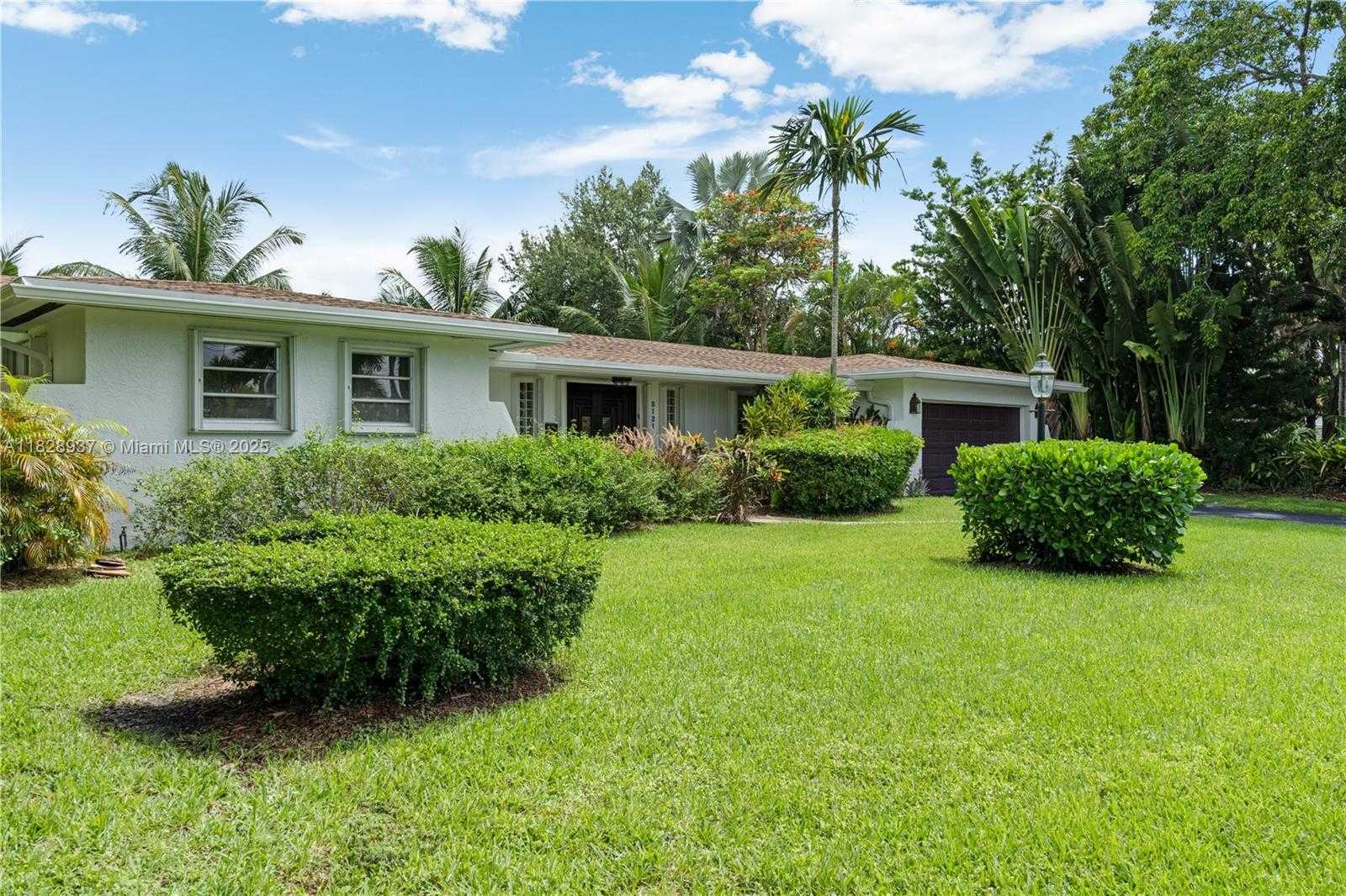 Small Image of 8121 SOUTH WEST 139TH TER, Palmetto Bay Number 2
