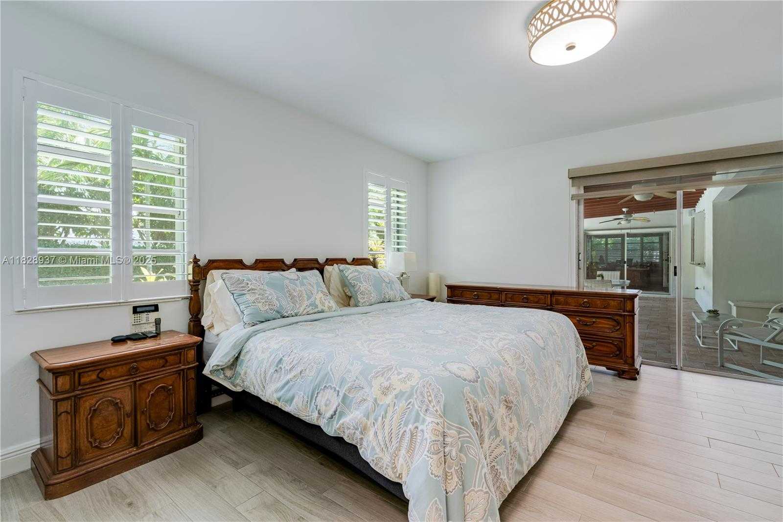 Small Image of 8121 SOUTH WEST 139TH TER, Palmetto Bay Number 21