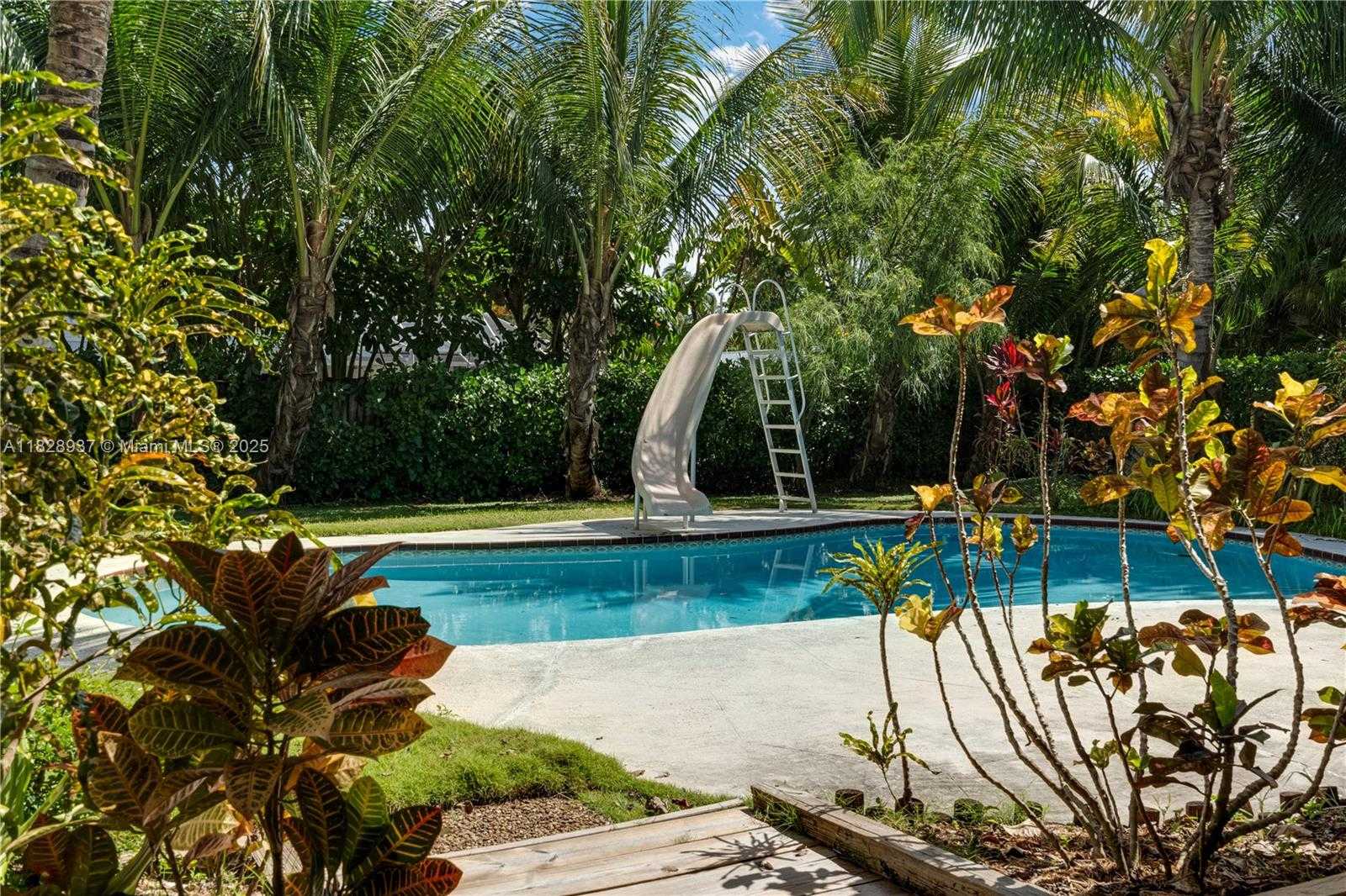Small Image of 8121 SOUTH WEST 139TH TER, Palmetto Bay Number 25