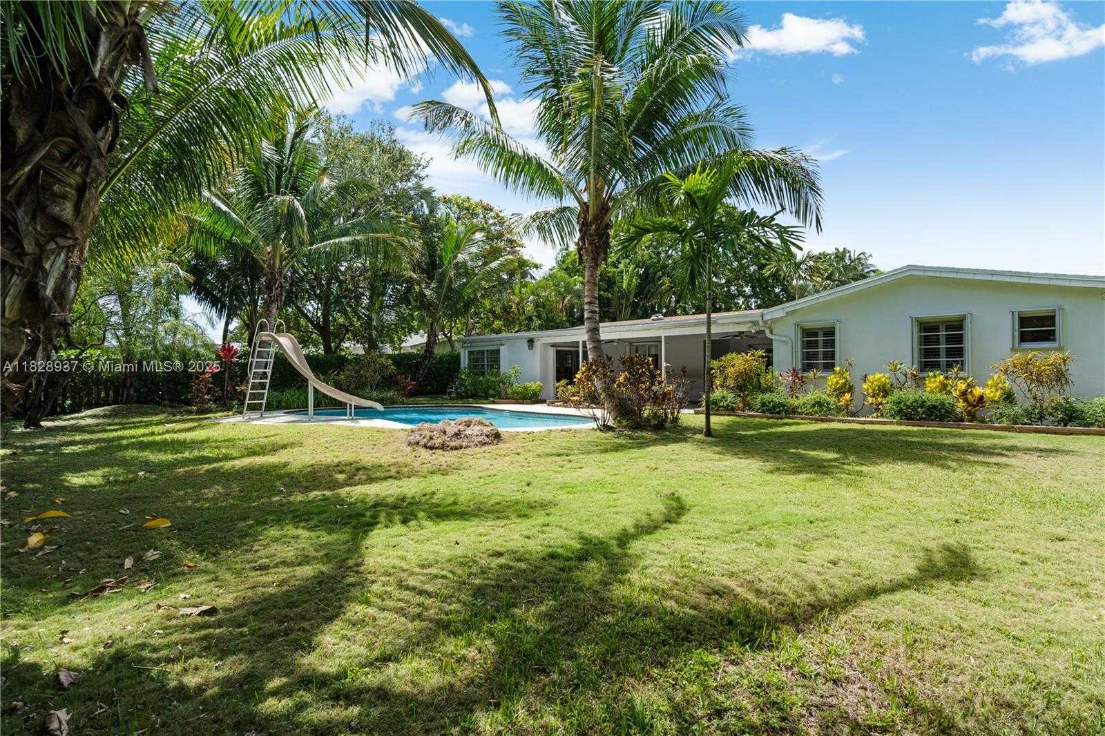 Small Image of 8121 SOUTH WEST 139TH TER, Palmetto Bay Number 29