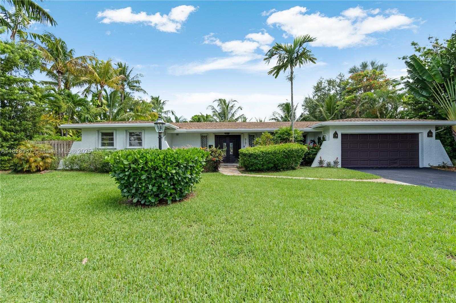 Small Image of 8121 SOUTH WEST 139TH TER, Palmetto Bay Number 30