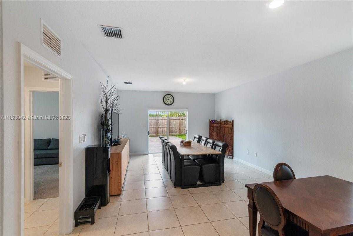 Small Image of 1433 SOUTH EAST 27TH TER, Homestead Number 13