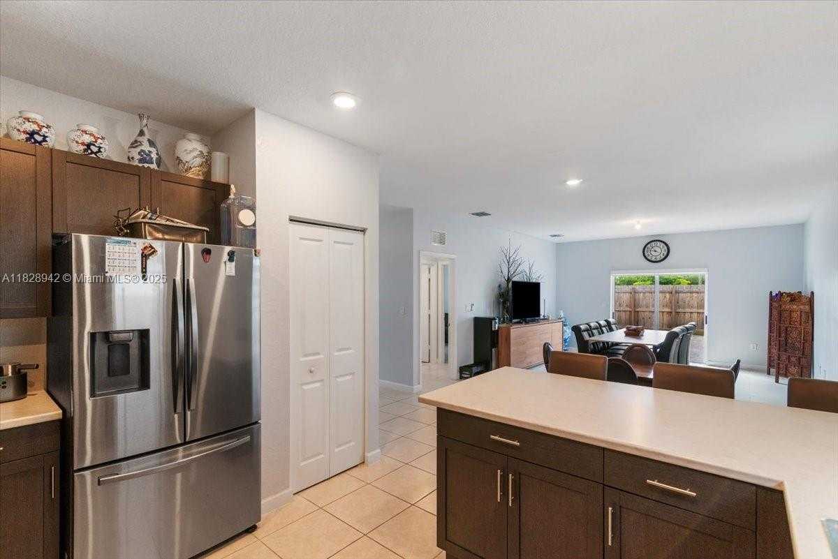 Small Image of 1433 SOUTH EAST 27TH TER, Homestead Number 15