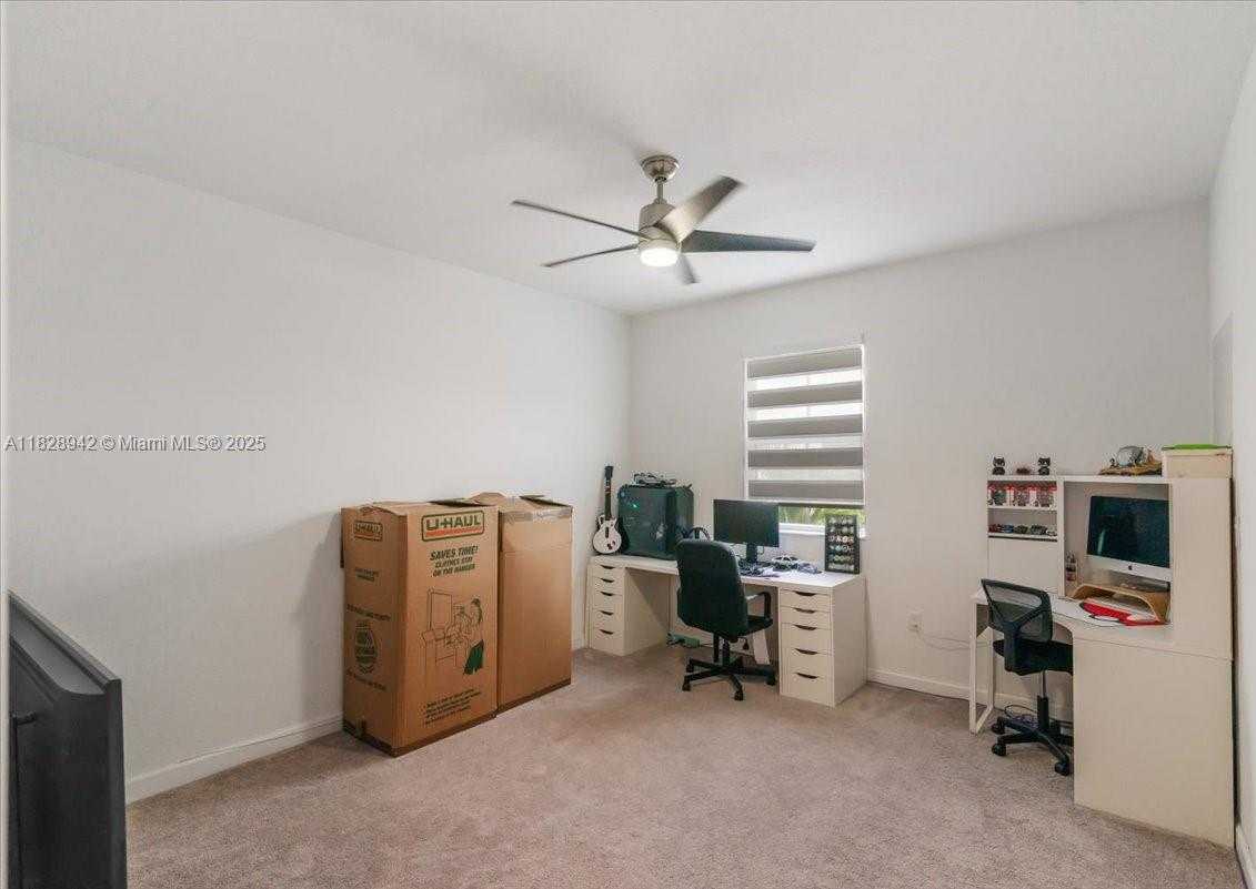 Small Image of 1433 SOUTH EAST 27TH TER, Homestead Number 22