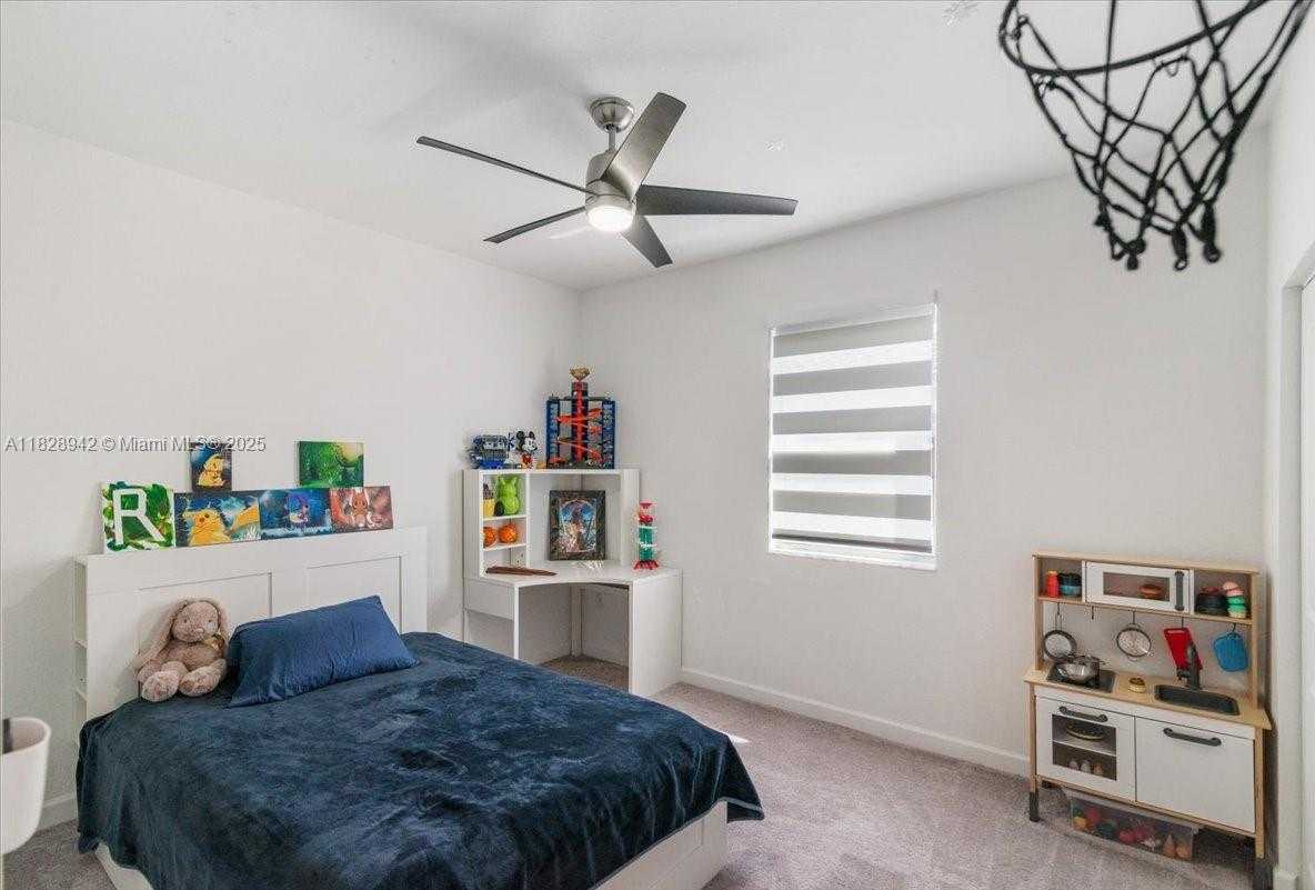 Small Image of 1433 SOUTH EAST 27TH TER, Homestead Number 25