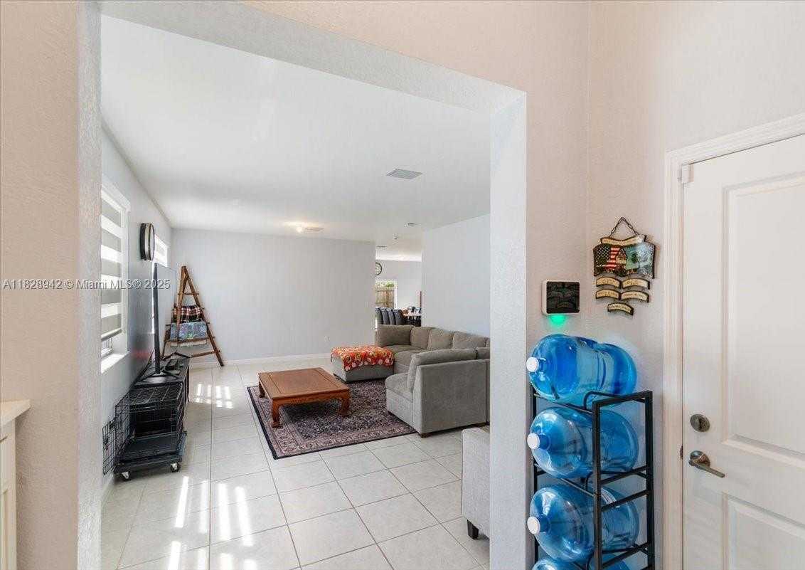 Small Image of 1433 SOUTH EAST 27TH TER, Homestead Number 6