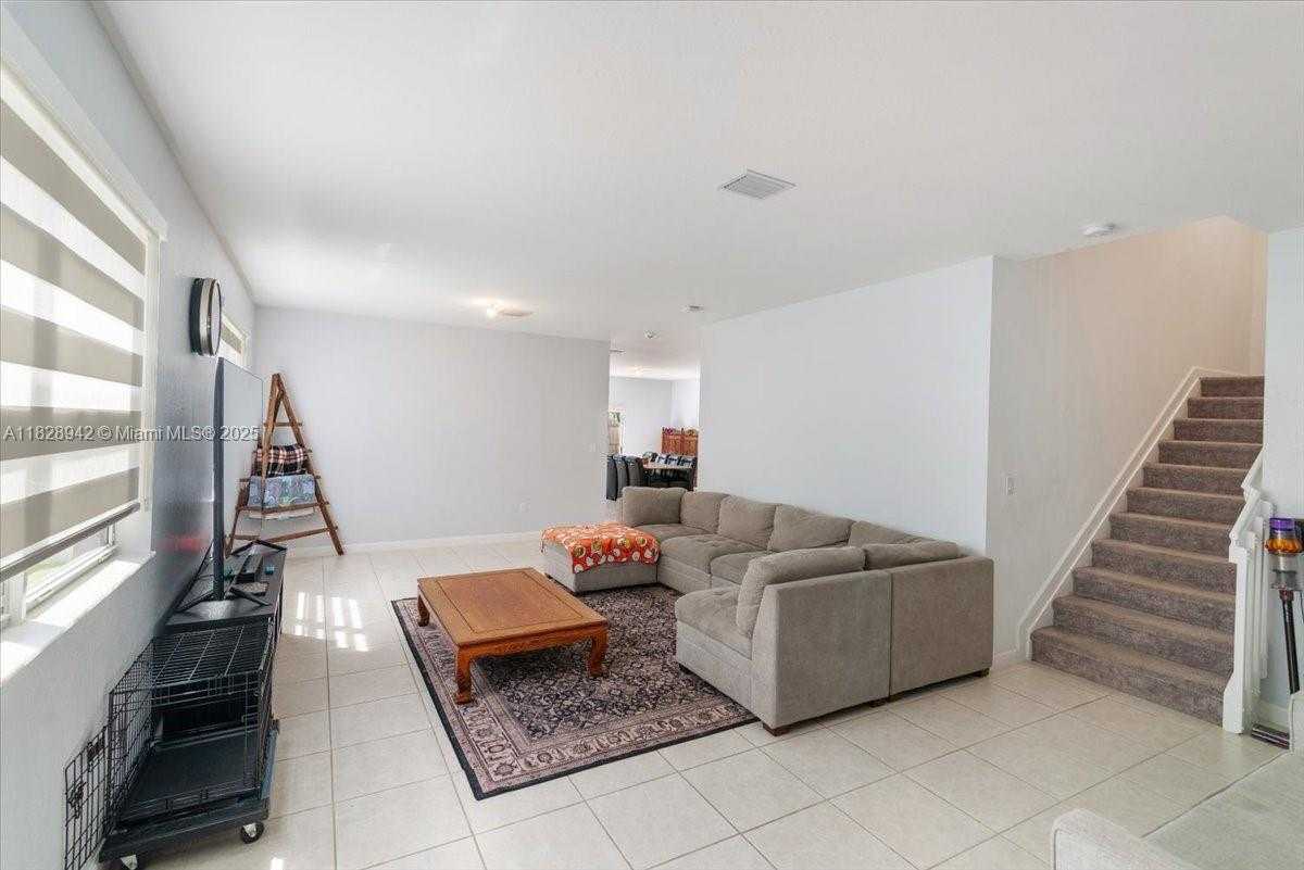 Small Image of 1433 SOUTH EAST 27TH TER, Homestead Number 7