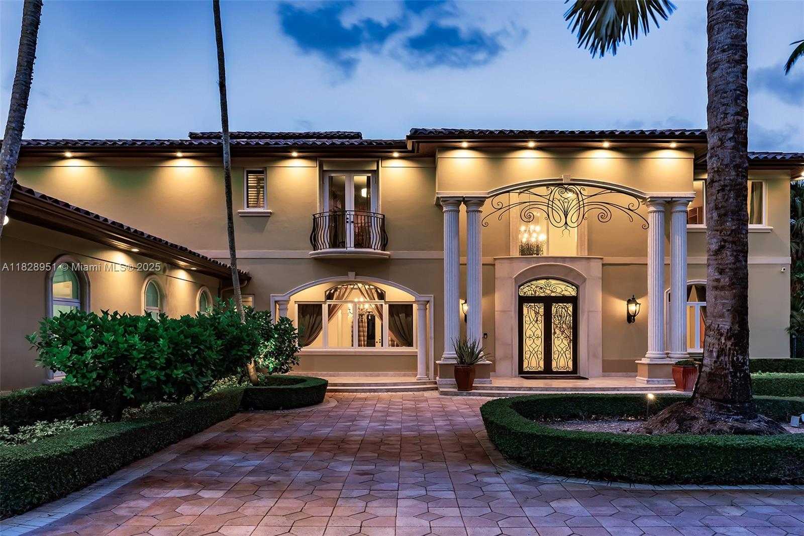 Small Image of 10851 SOUTH WEST 63RD AVE, Pinecrest Number 2