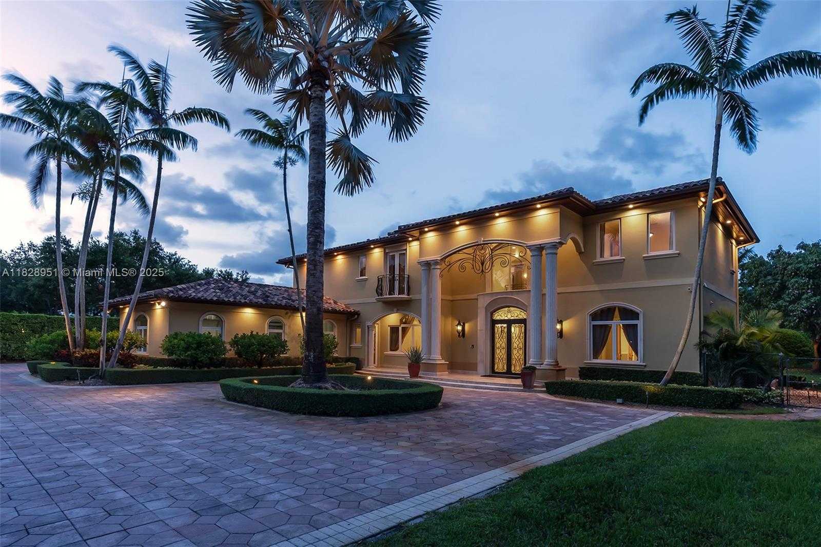 Small Image of 10851 SOUTH WEST 63RD AVE, Pinecrest Number 4