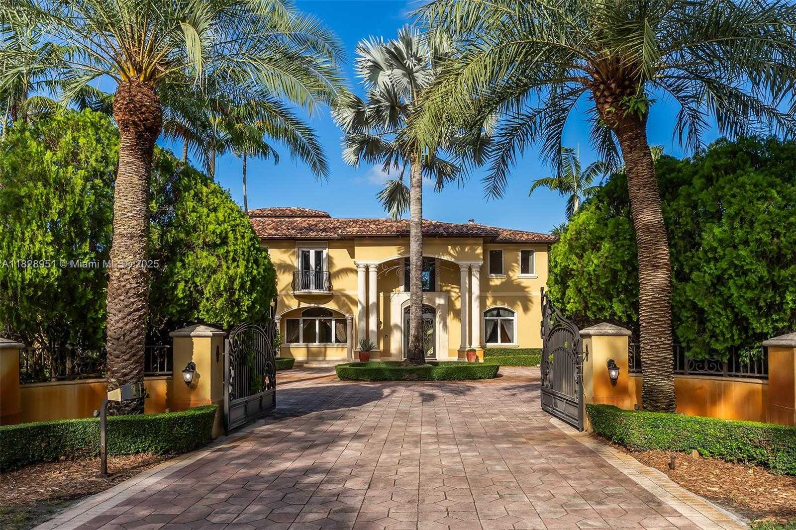 Small Image of 10851 SOUTH WEST 63RD AVE, Pinecrest Number 5