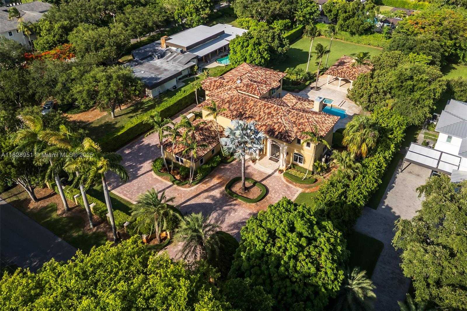 Small Image of 10851 SOUTH WEST 63RD AVE, Pinecrest Number 7