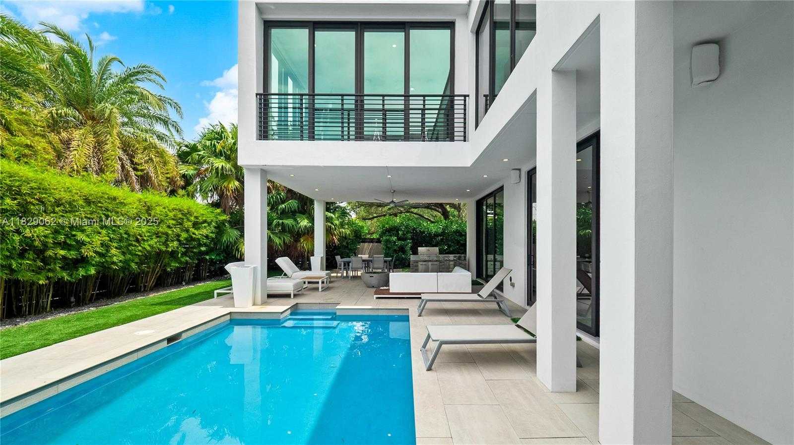 Small Image of 1600 NORTH EAST 6 ST, Fort Lauderdale Number 18