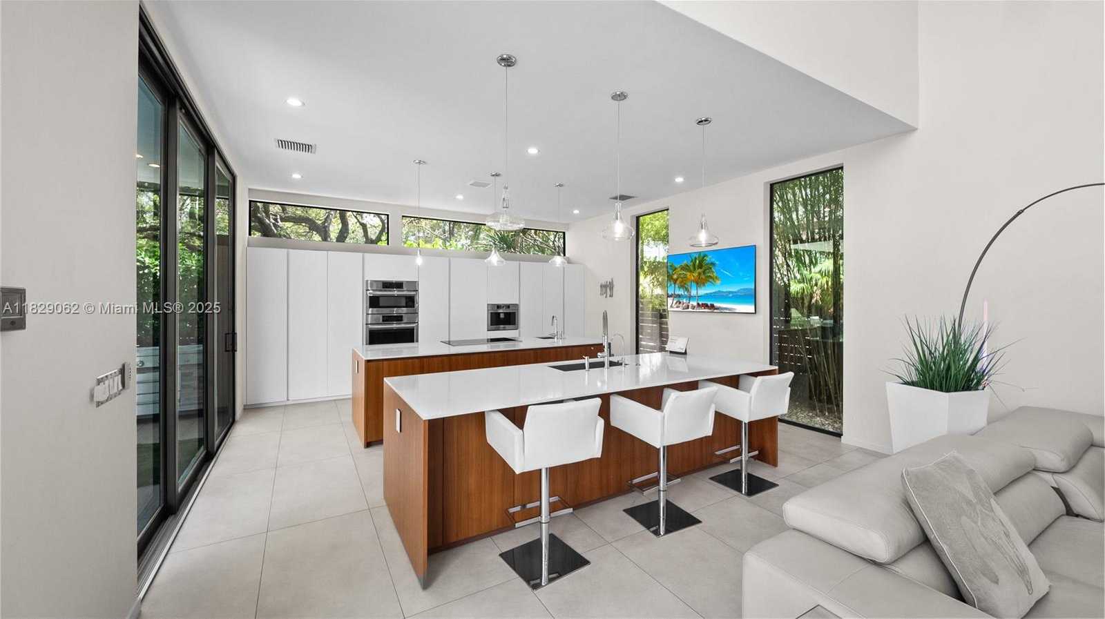 Small Image of 1600 NORTH EAST 6 ST, Fort Lauderdale Number 40