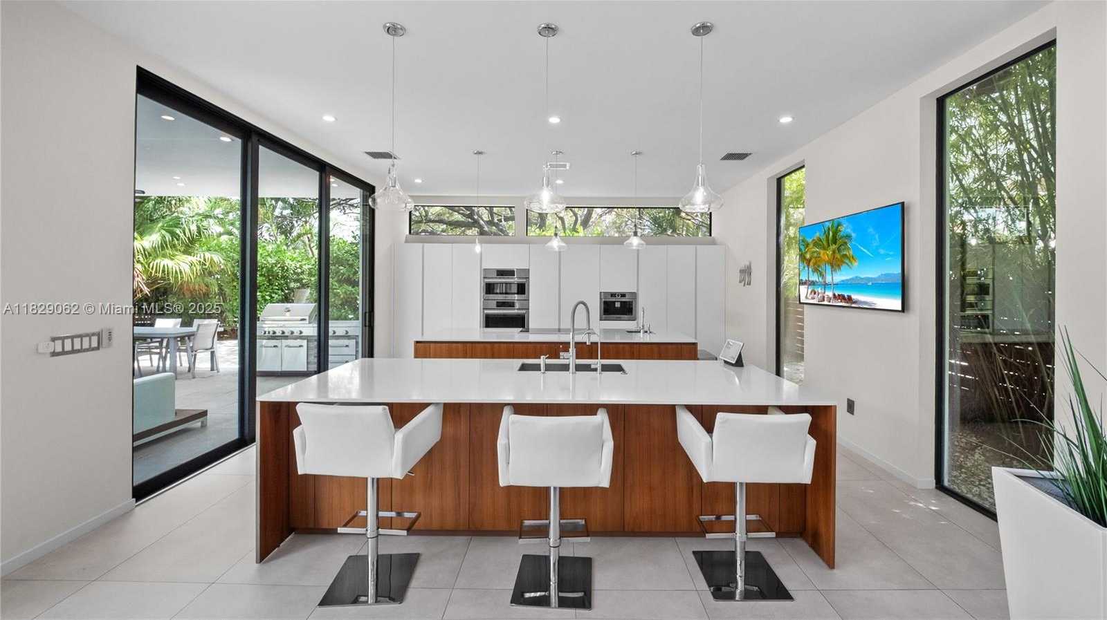 Small Image of 1600 NORTH EAST 6 ST, Fort Lauderdale Number 41