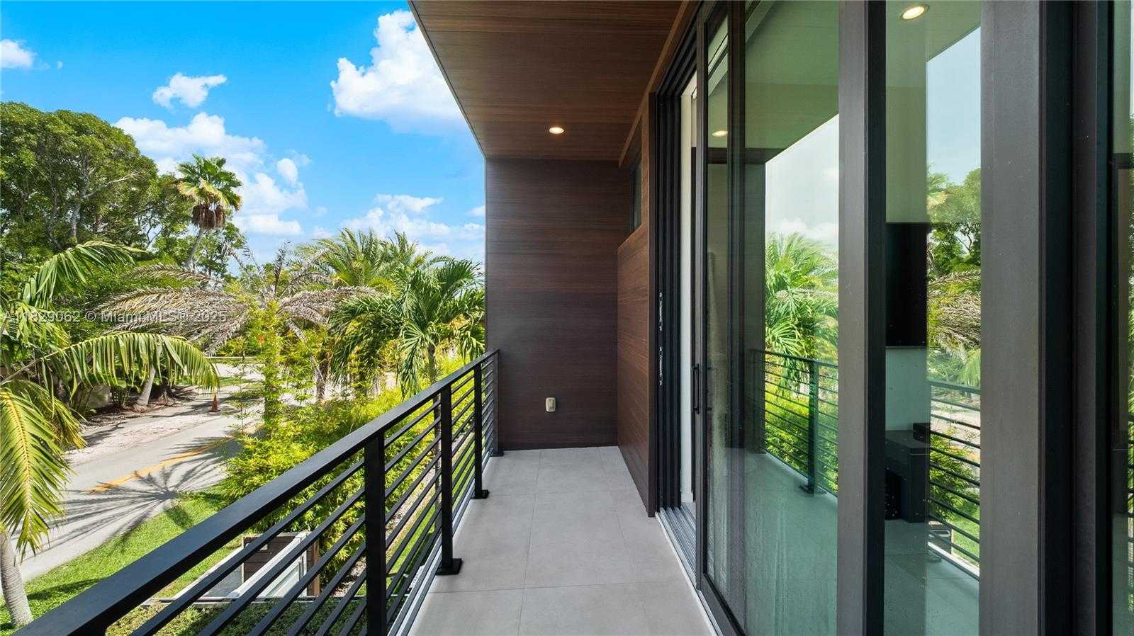 Small Image of 1600 NORTH EAST 6 ST, Fort Lauderdale Number 75