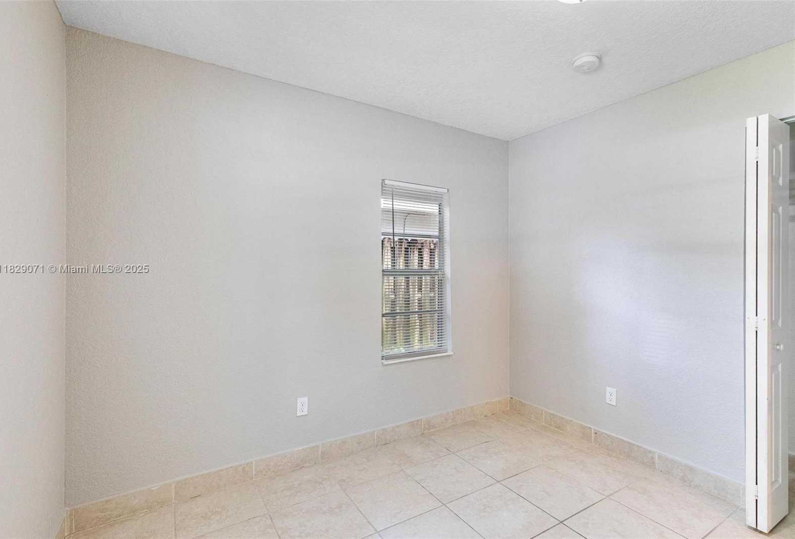 Small Image of 6048 BUCHANAN ST, Hollywood Number 16