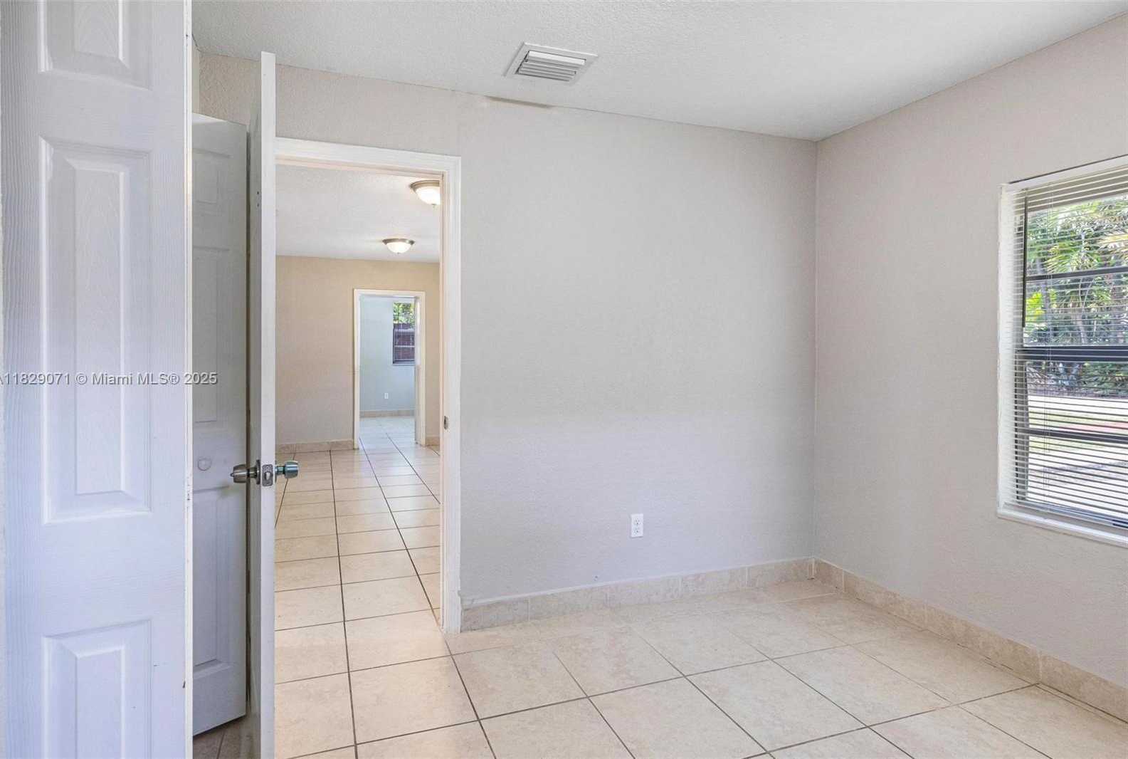 Small Image of 6048 BUCHANAN ST, Hollywood Number 18