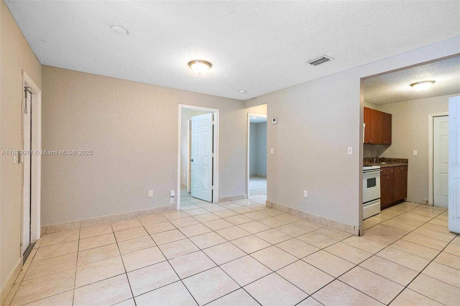 Small Image of 6048 BUCHANAN ST, Hollywood Number 5