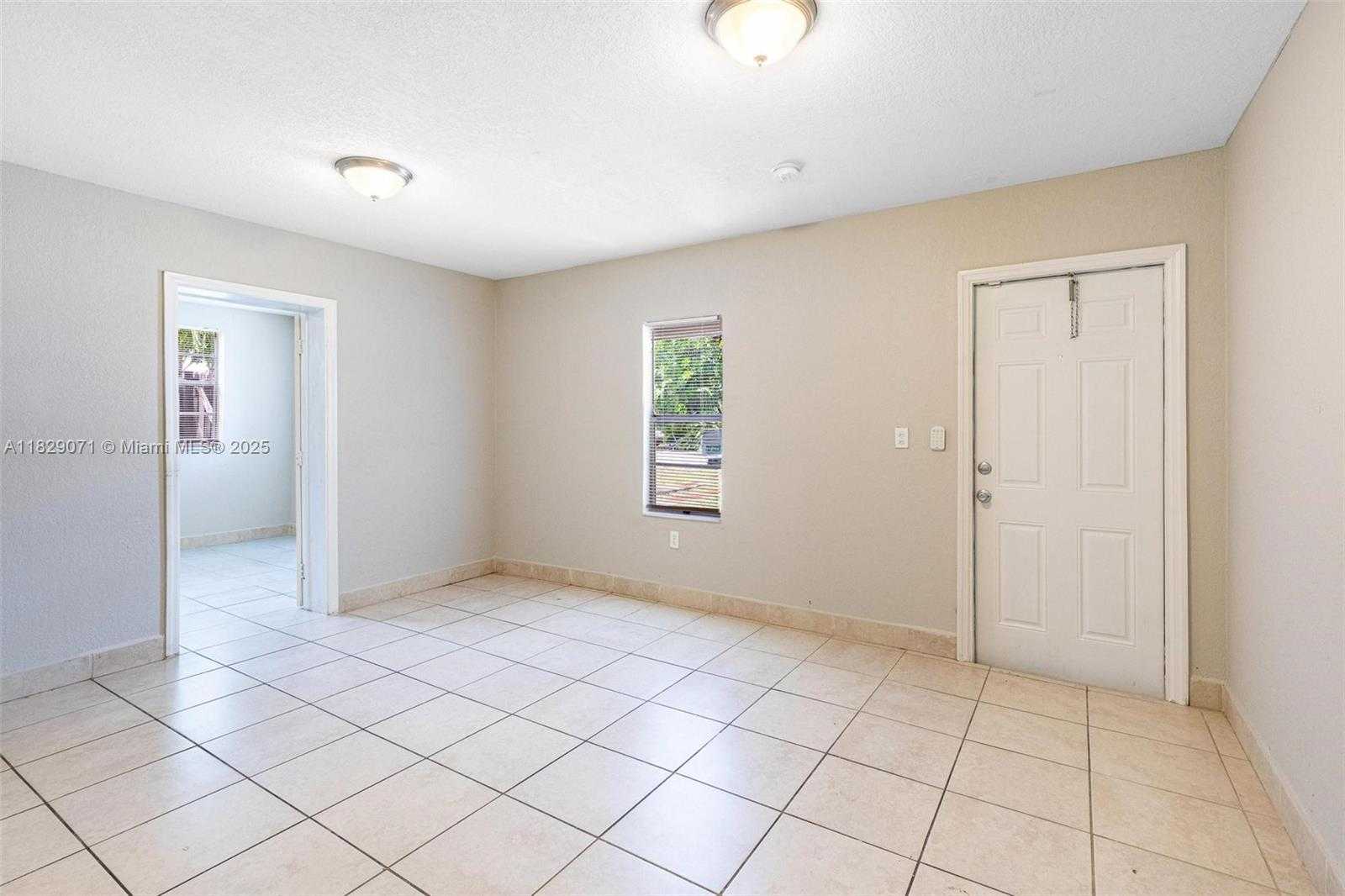 Small Image of 6048 BUCHANAN ST, Hollywood Number 7