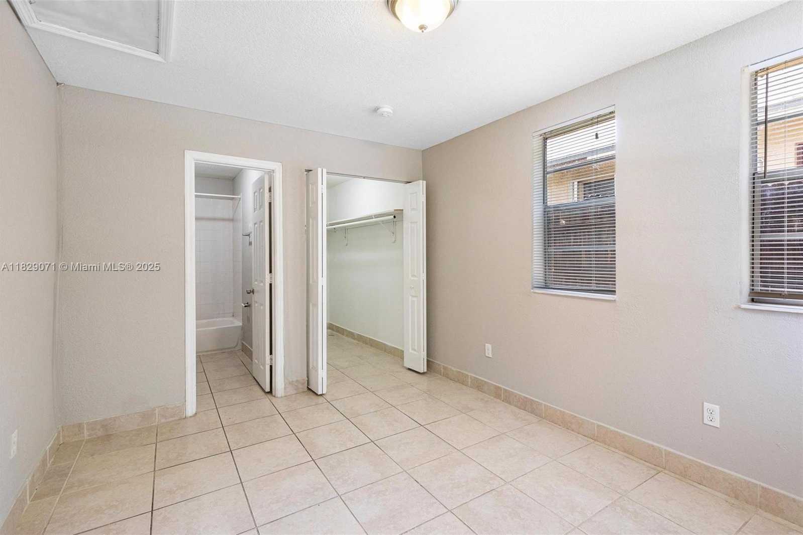 Small Image of 6048 BUCHANAN ST, Hollywood Number 9