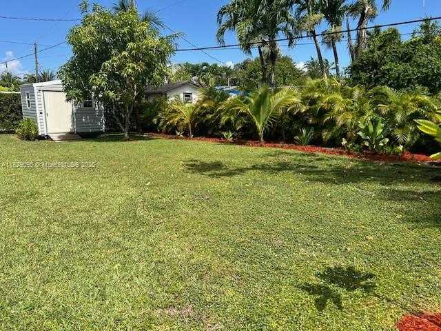 Small Image of 10035 PAN AMERICAN DR, Cutler Bay Number 12
