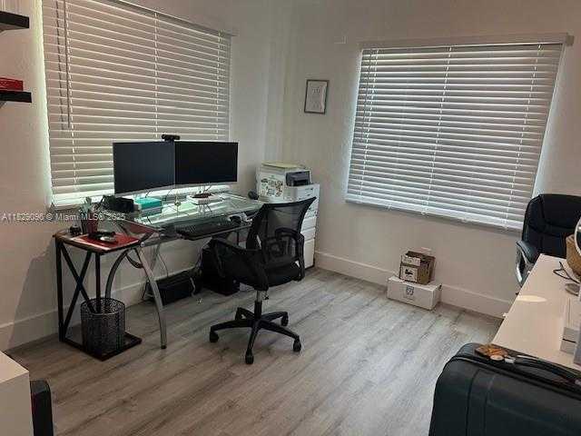Small Image of 10035 PAN AMERICAN DR, Cutler Bay Number 6