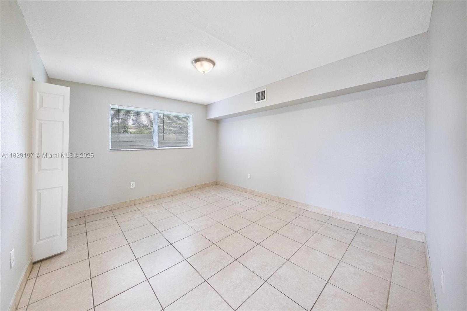 Small Image of 18005 NORTH WEST 7TH AVE, Miami Gardens Number 11