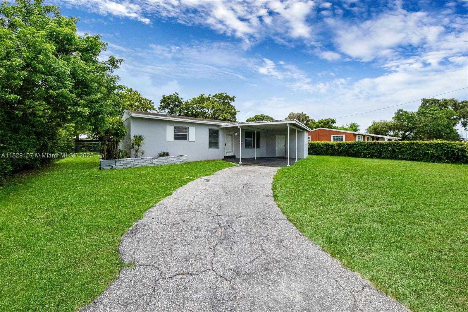 Small Image of 18005 NORTH WEST 7TH AVE, Miami Gardens Number 2