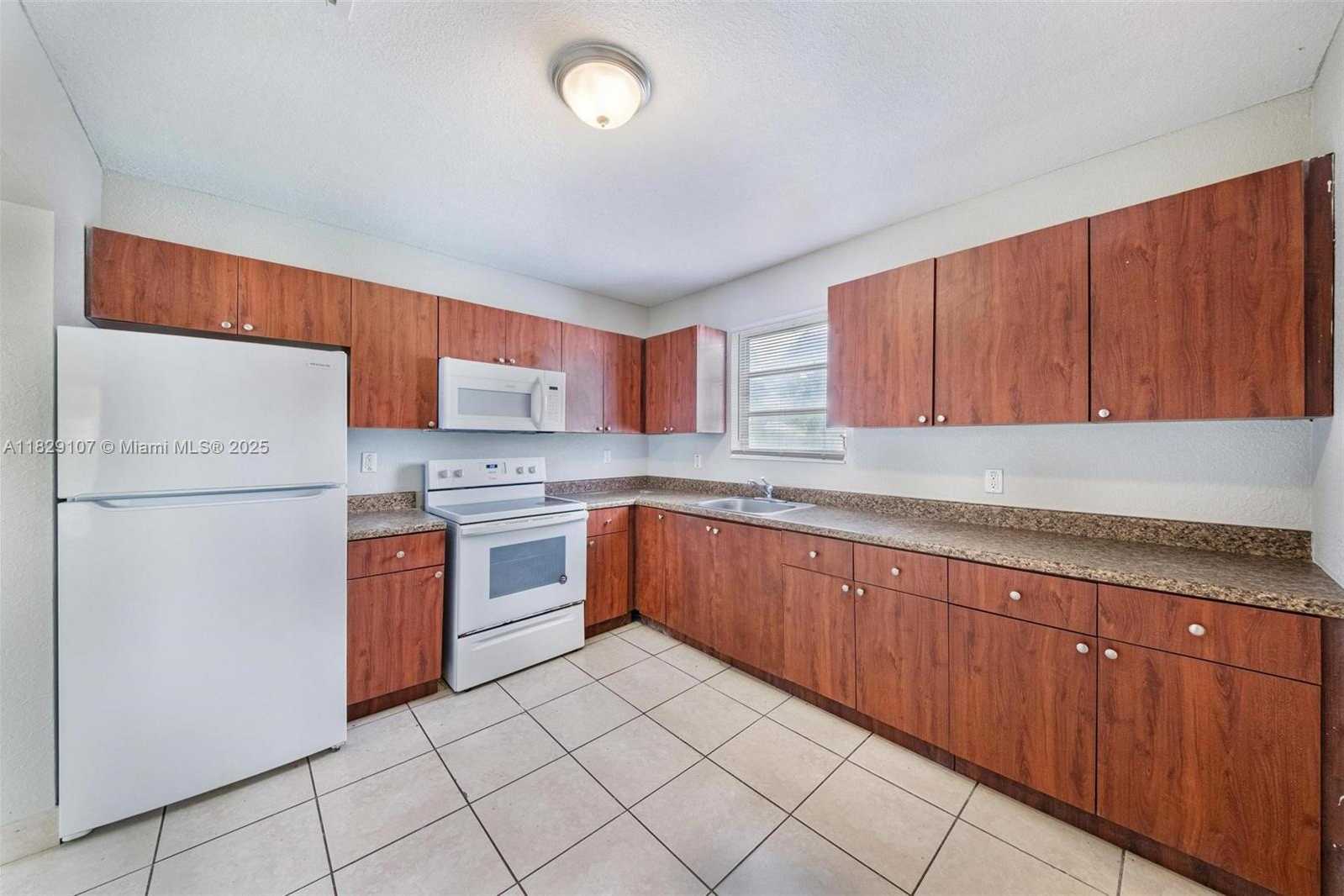 Small Image of 18005 NORTH WEST 7TH AVE, Miami Gardens Number 26