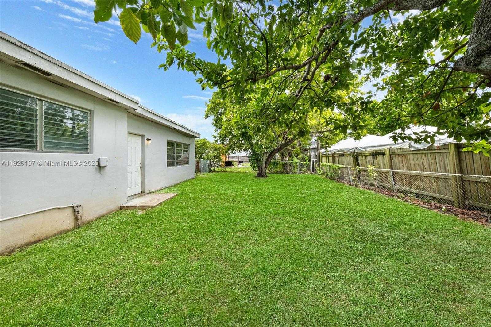 Small Image of 18005 NORTH WEST 7TH AVE, Miami Gardens Number 32