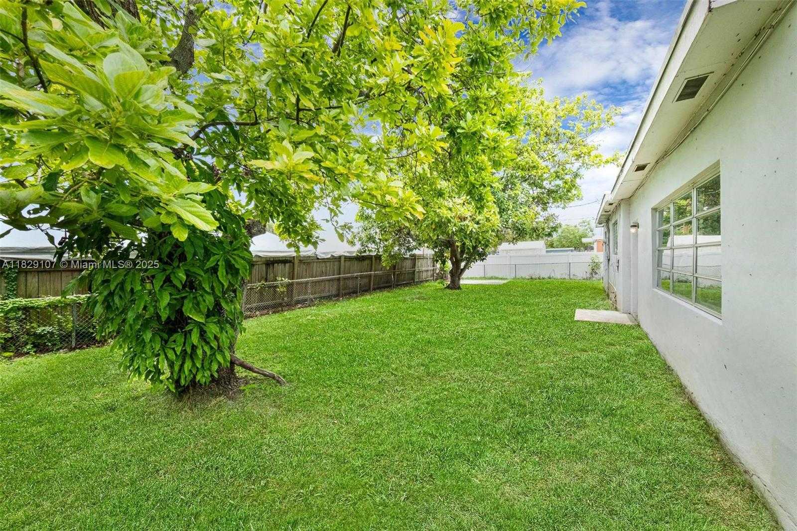Small Image of 18005 NORTH WEST 7TH AVE, Miami Gardens Number 5