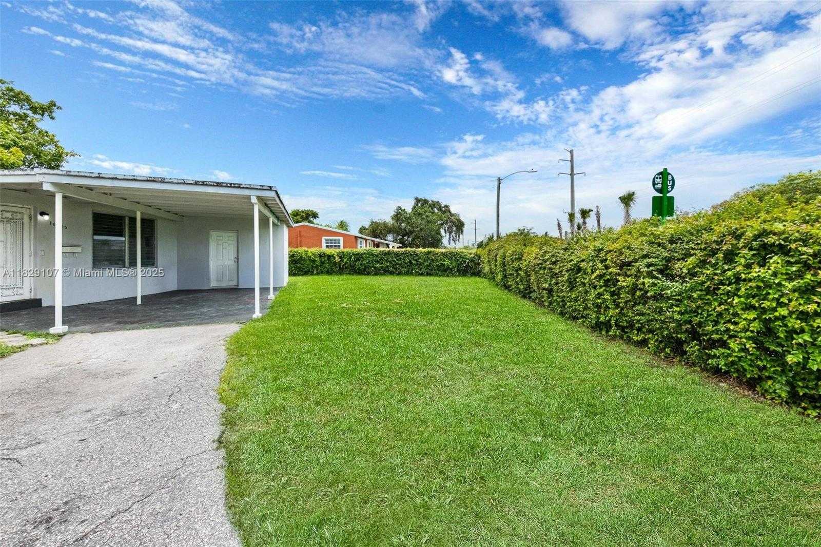 Small Image of 18005 NORTH WEST 7TH AVE, Miami Gardens Number 8