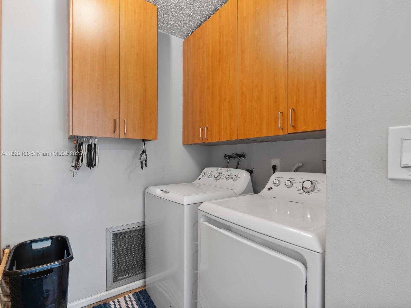 Small Image of 2560 NORTH WEST 27TH ST, Boca Raton Number 10