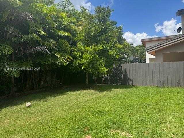 Small Image of 10348 NORTH WEST 76TH TER, Doral Number 15