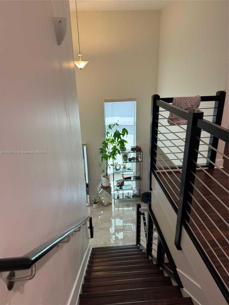 Small Image of 10348 NORTH WEST 76TH TER, Doral Number 17